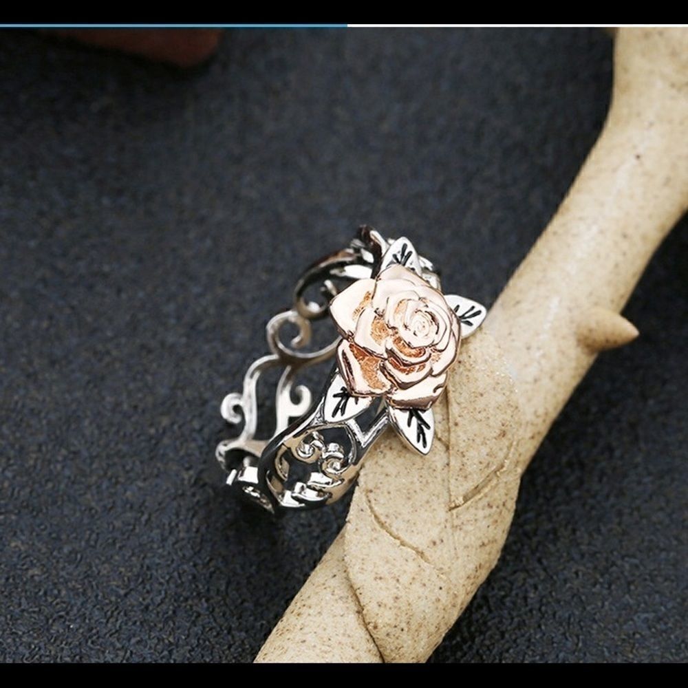 Exquisite Two Tone Floral Ring - Picture 3 of 4